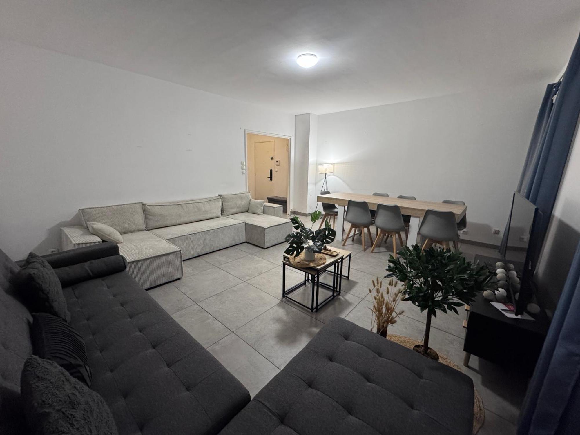 Le Spacieux - Circuit - Parking - 8 Personnes - Reve Au Mans Appartement Le Mans Buitenkant foto